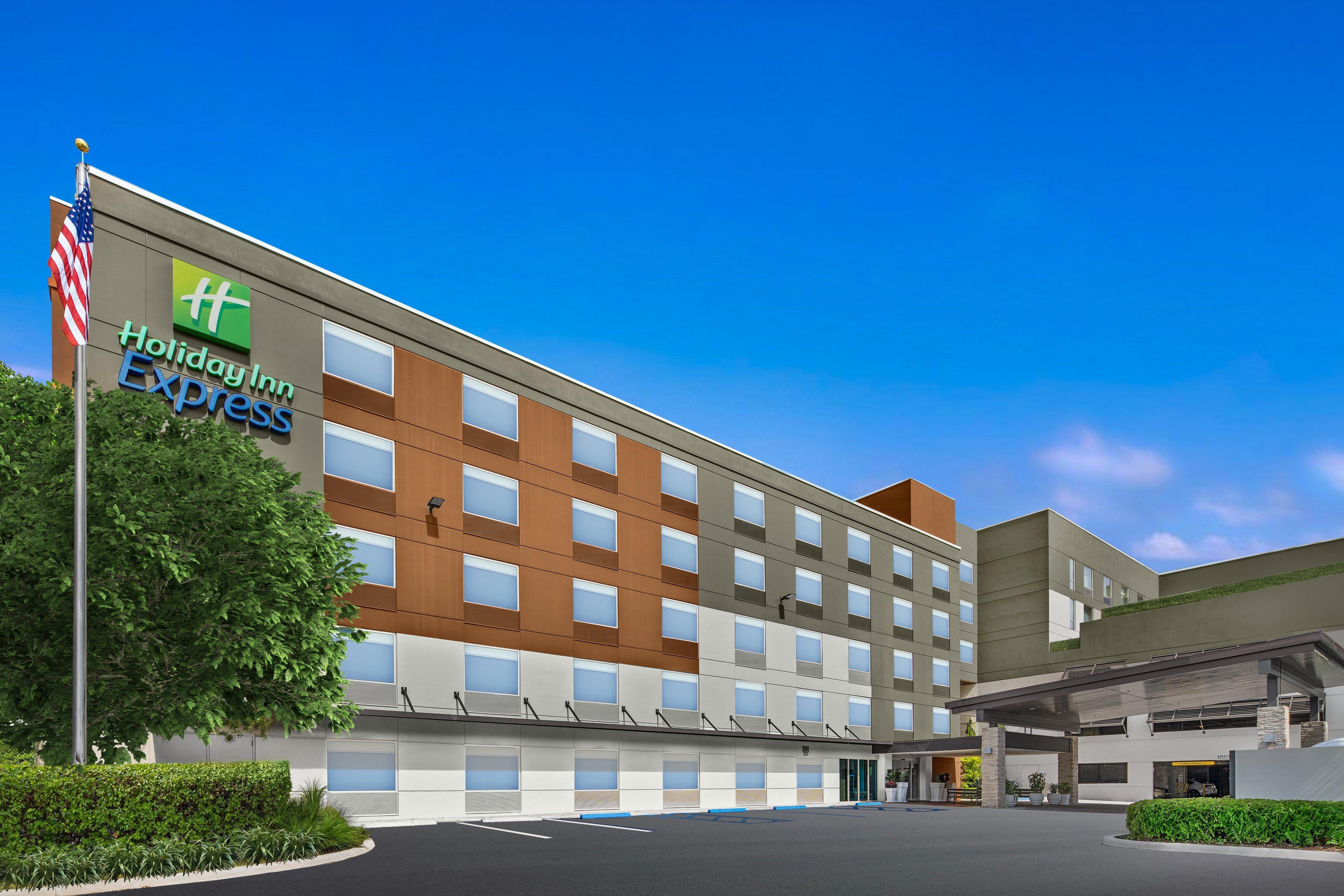 Holiday Inn Express Cruise Airport, An Ihg Hotel Fort Lauderdale Exteriör bild