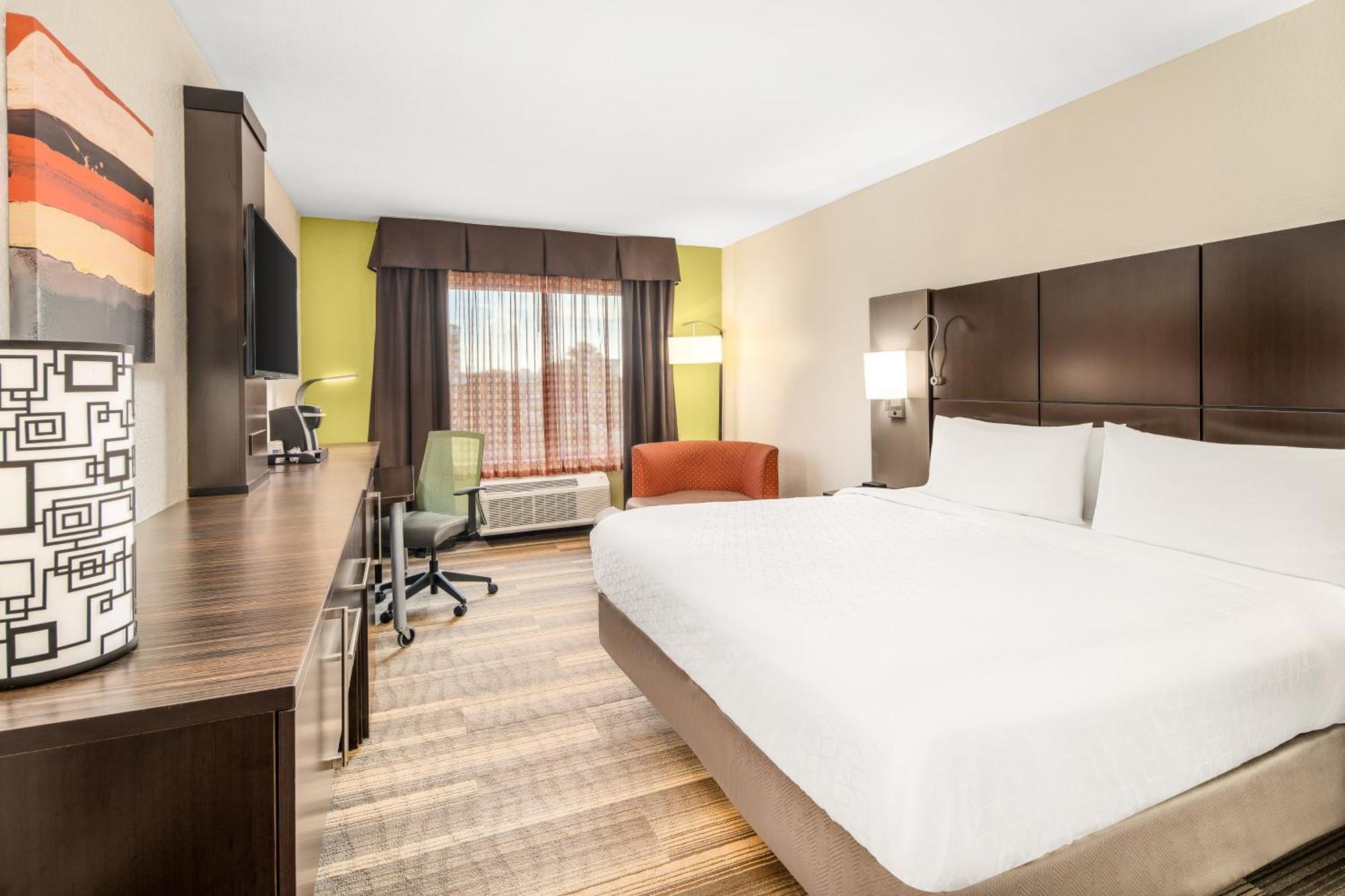 Holiday Inn Express Cruise Airport, An Ihg Hotel Fort Lauderdale Exteriör bild